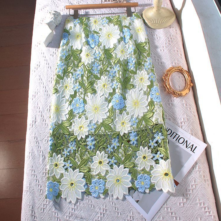 Dreamlike Floral Cutwork Embroidery Pencil Skirt