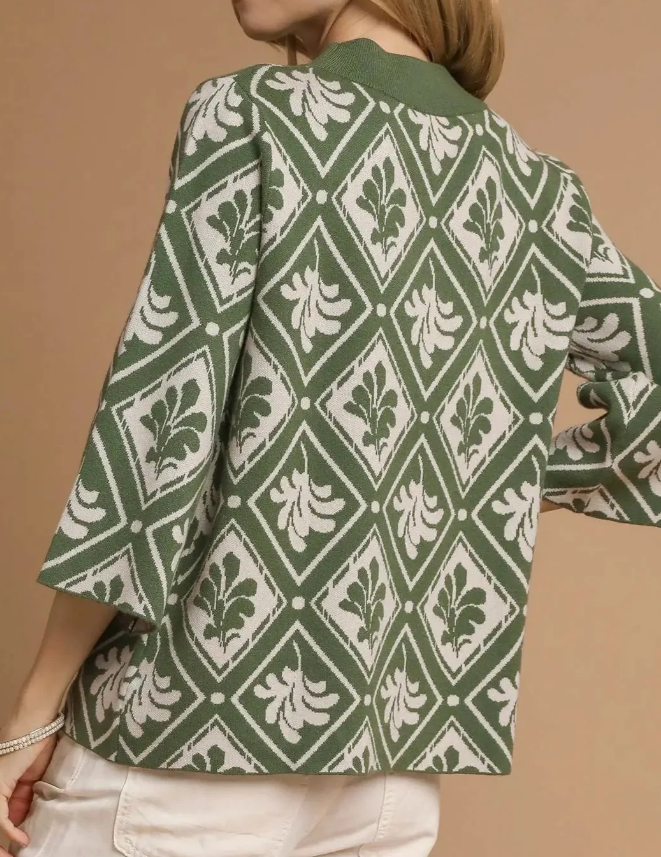 Chic Leaves Sweater