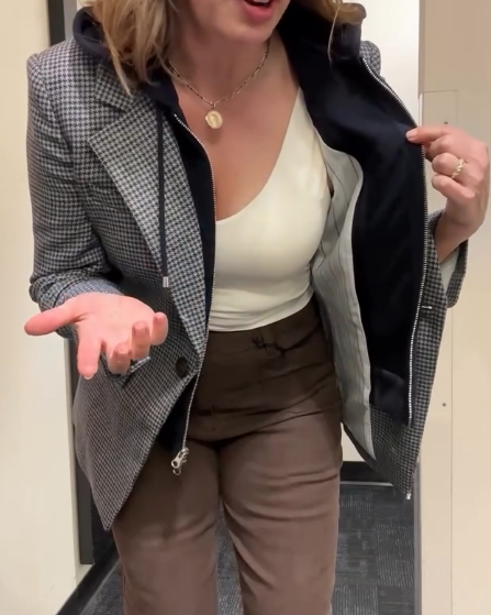 Chic Blazer With Removable Hoodie